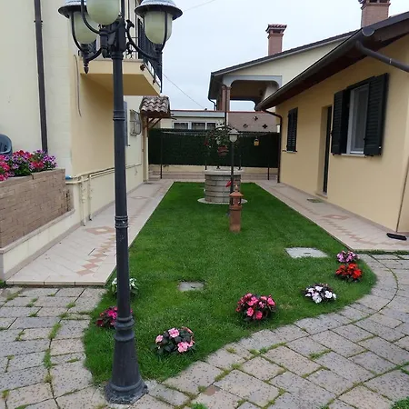 La Piccola Oasi 1 E 2 Bed & Breakfast