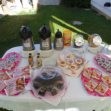 La Piccola Oasi 1 E 2 Bed & Breakfast 2*